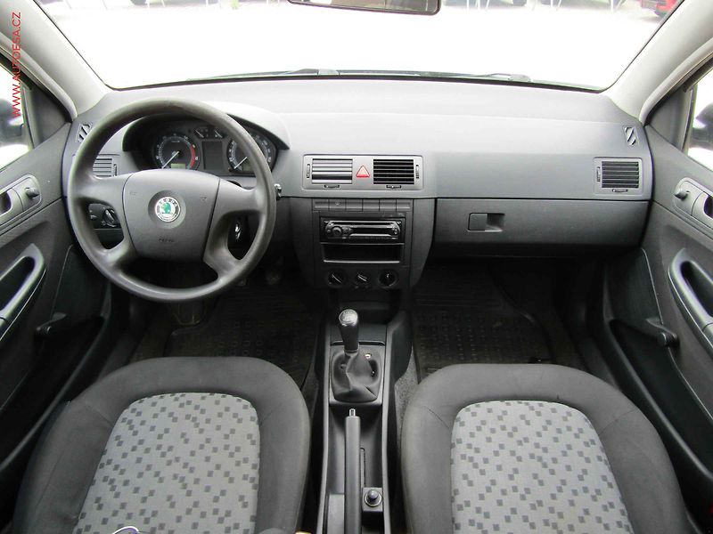 Škoda Fabia (2005) 1.2 HTP, ČR - fotka 8 z 15