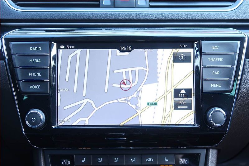 Škoda Superb (2015) Laurin&Klement 2.0 TDI, 4X4 - fotka 23 z 30