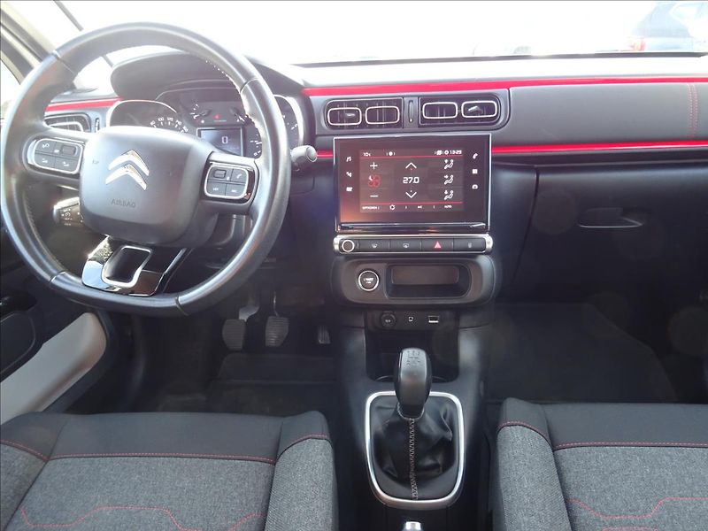 Citroën C3 1,2 PureTech 60 kW - fotka 17 z 30