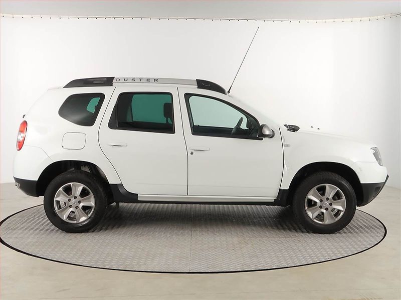 Dacia Duster (2015) 1.6 16V, Vyhř. sedaček - fotka 6 z 17
