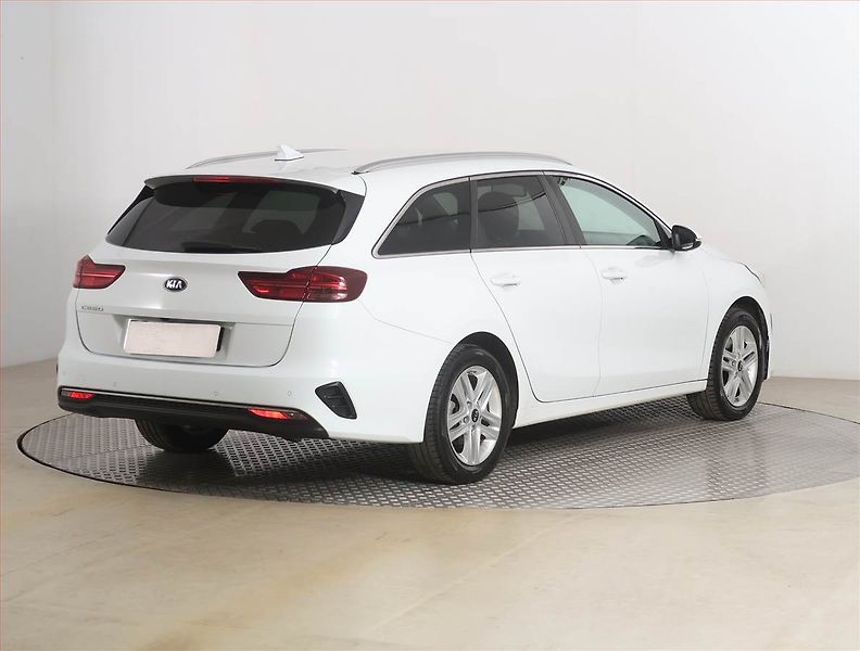 Kia Ceed (2019) 1.6 CRDi, Navi, Tempomat - fotka 5 z 18