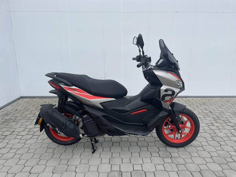 Aprilia (2026) SR GT 125 Sport EU5+ - fotka 2 z 10