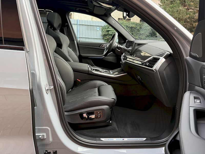 BMW X5 xDrive40d M-PRO Individ. Gar.+ - fotka 44 z 48