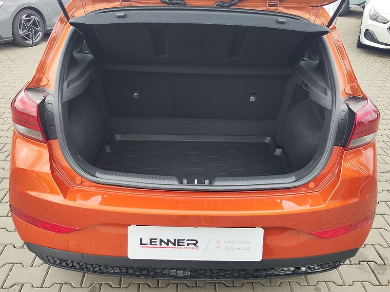 Hyundai i30 1.0 T-GDI/74kW Smart DCT - fotka 9 z 31
