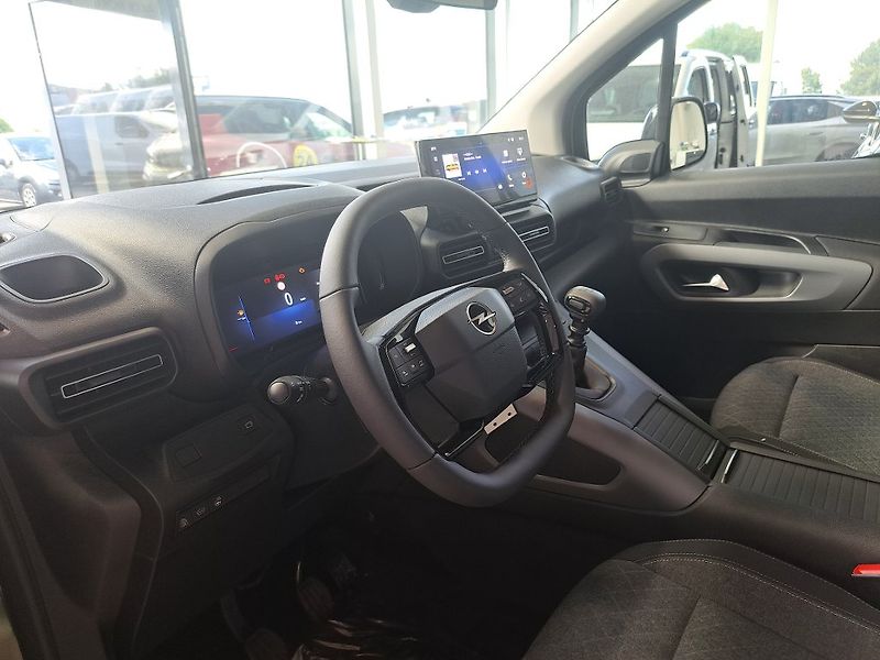 Opel Combo (2026) L1Edition Plus 110k benzin MT6 - fotka 9 z 24
