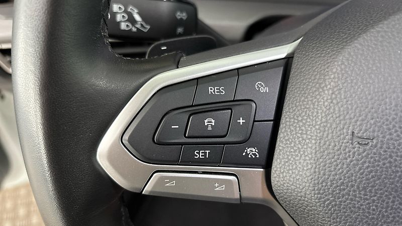 Volkswagen Golf 2.0 TDI DSG Style Variant - fotka 14 z 29