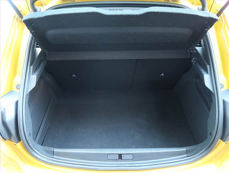 Peugeot 208 (2020) 1.2 PureTech, Serv.kniha, Kůže - fotka 14 z 18