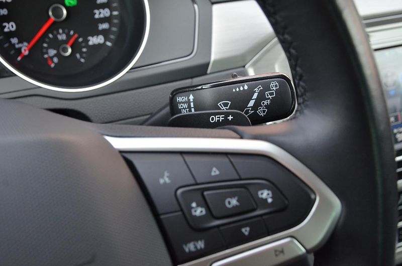 Volkswagen Passat (2021) 2.0 TDi DSG / LED / 74.300km  - fotka 25 z 35