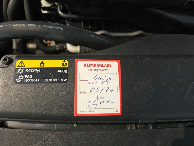 Volkswagen Passat VIII 1,4TSi DSG Highline - fotka 43 z 56