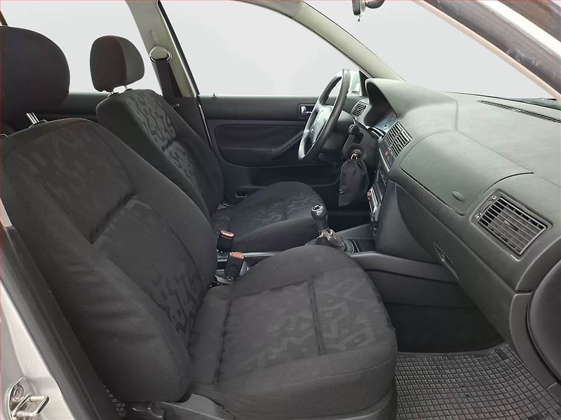 Volkswagen Golf (1999) 1.9 SDI, nová STK, Klima - fotka 9 z 13