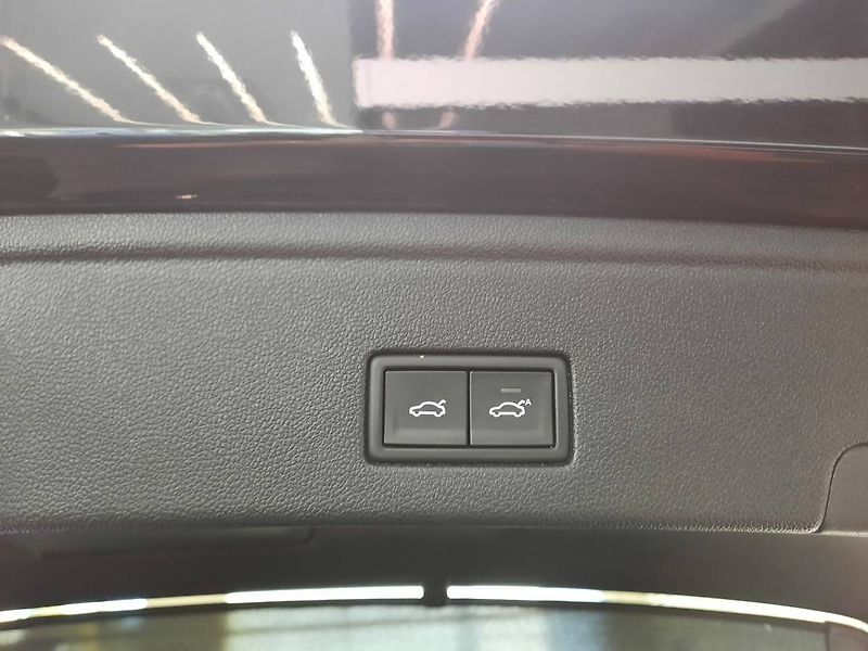 Volkswagen Touareg (2024) 3.0 TDI 4Motion (170kW/231k) - fotka 24 z 28