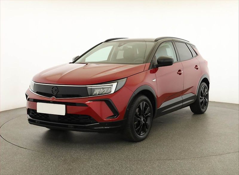 Opel Grandland X (2023) 1.2 Turbo - fotka 2 z 21