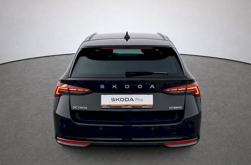 Škoda Octavia (2025) Combi Top Selection 1,5 Tsi 11 - fotka 35 z 38