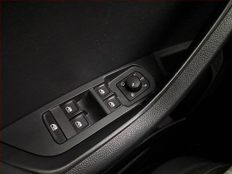 Škoda Karoq (2020) Style 1.5 TSI - fotka 16 z 20