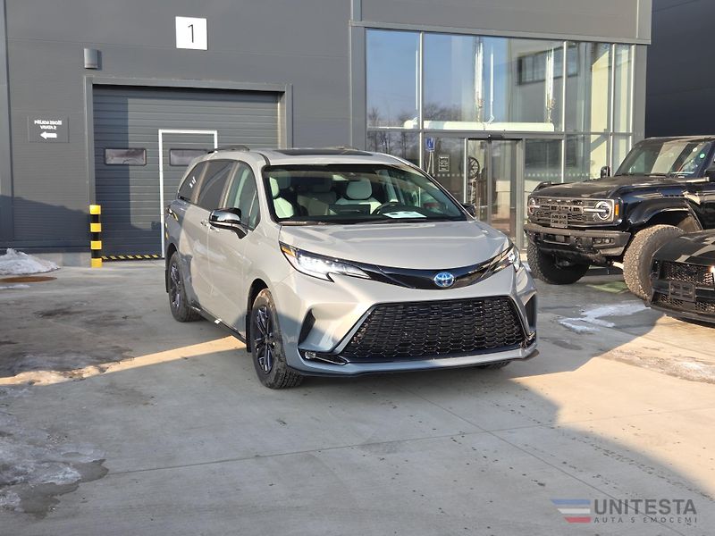 Toyota Sienna (2025) TOYOTA SIENNA XSE HYBRID 7 pas - fotka 3 z 12