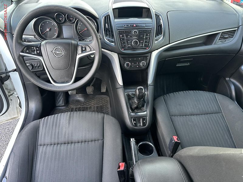Opel Zafira (2014) 2.0 CDTi, ČR, AC, temp - fotka 8 z 18