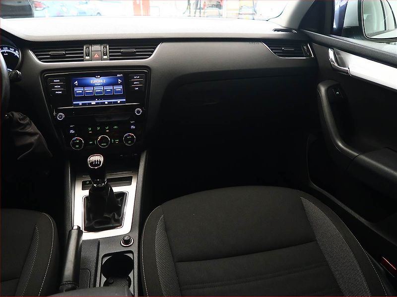 Škoda Octavia (2017) Ambition 1.4 TSI, Tempomat - fotka 8 z 16