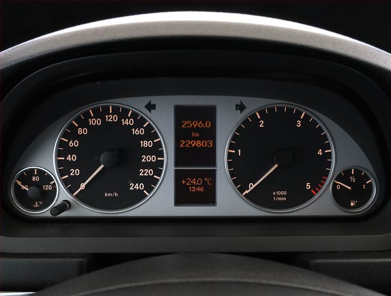 Mercedes-Benz Třídy B (2010) B 180 CDI , po STK, Tažné - fotka 9 z 16