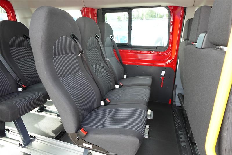 Ford Transit 2,2 TDCi  L2H2 9MÍST BUS KLIMA - fotka 13 z 30