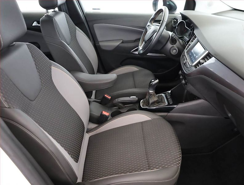 Opel Crossland X (2018) 1.2 Turbo, ČR,1.maj - fotka 7 z 17