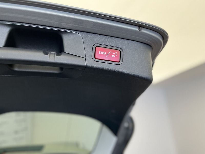 Mercedes-Benz Třídy C C 250 d 4MATIC Avantgarde - fotka 24 z 27