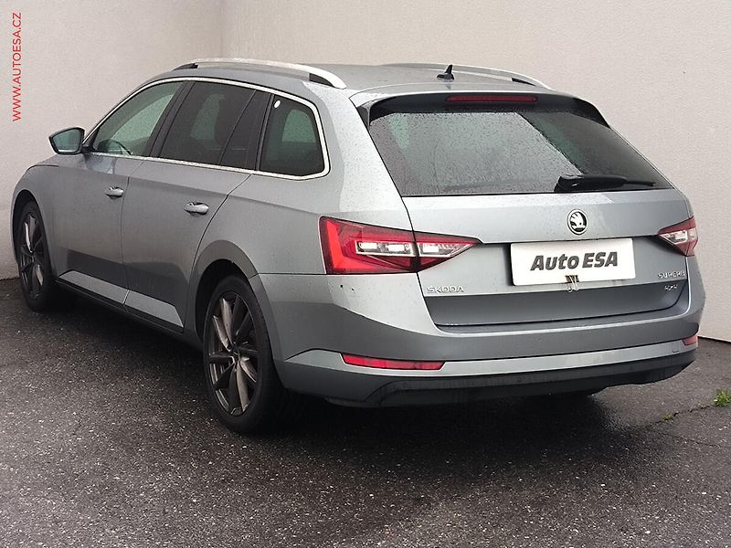 Škoda Superb (2017) 2.0 TDi 4x4, Style, DSG - fotka 6 z 25