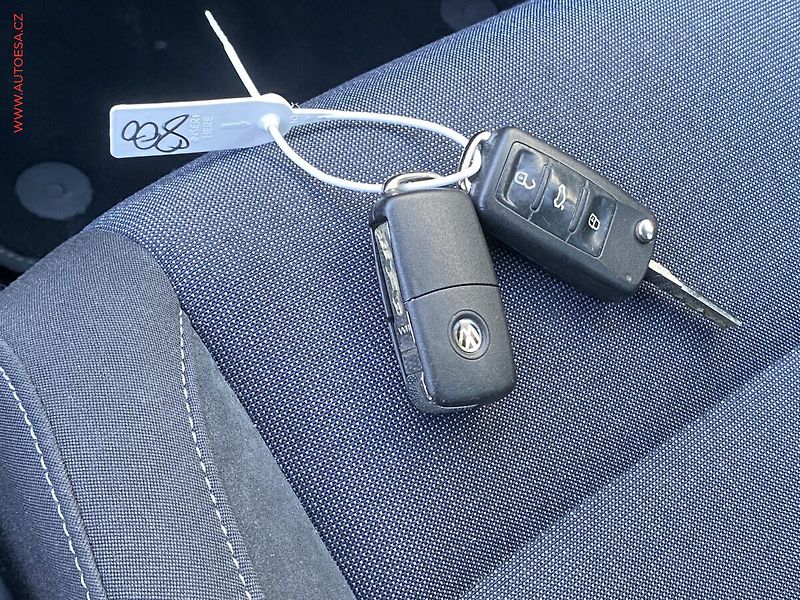 Volkswagen Golf (2011) 1.2 TSi, Style - fotka 17 z 17