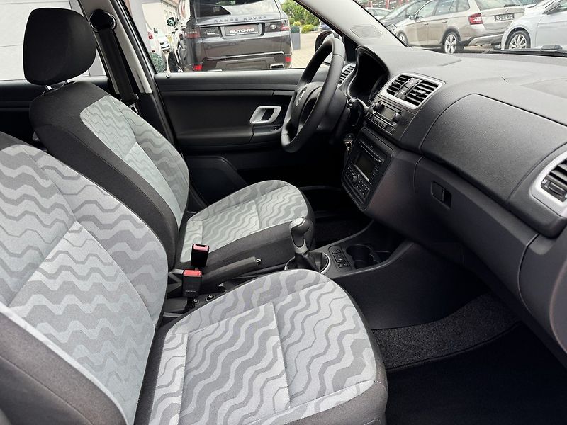 Škoda Fabia (2009) 1.4 16V Digi Klima Tempomat - fotka 15 z 50