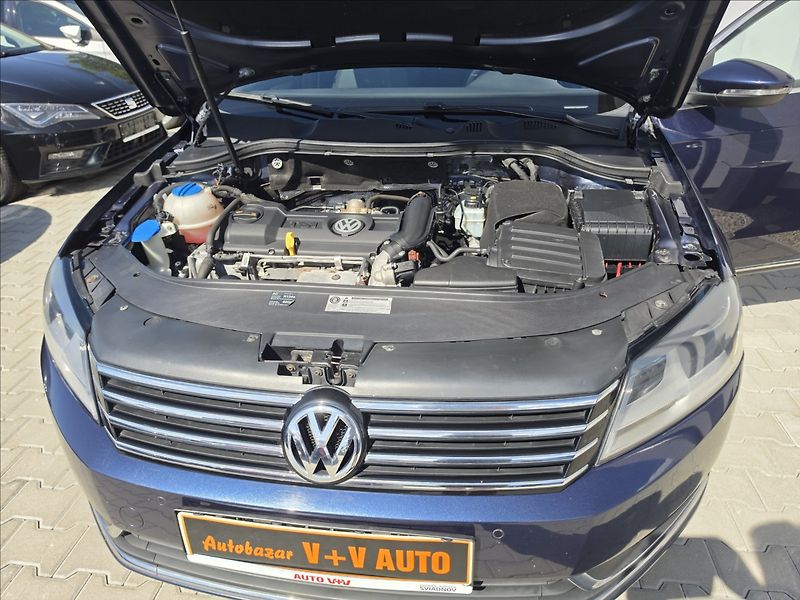 Volkswagen Passat 1,4 TSi 90KW Comfortline NAVI - fotka 44 z 45