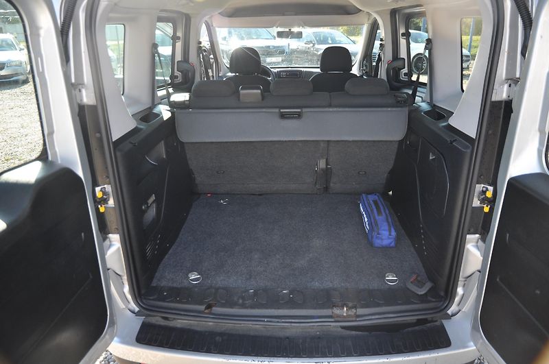 Fiat Dobló 1.3JTD 66kW 5.míst - fotka 8 z 10