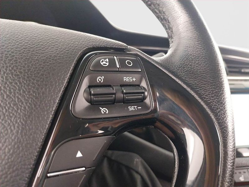 Kia Ceed (2018) 1.6 CRDi, Serv.kniha, Navi - fotka 18 z 22
