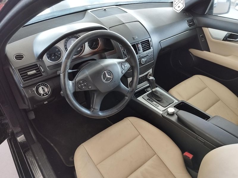 Mercedes-Benz Třídy C (2008) 320CDI,191KW,4MATIC,NAVI,ALU - fotka 16 z 27