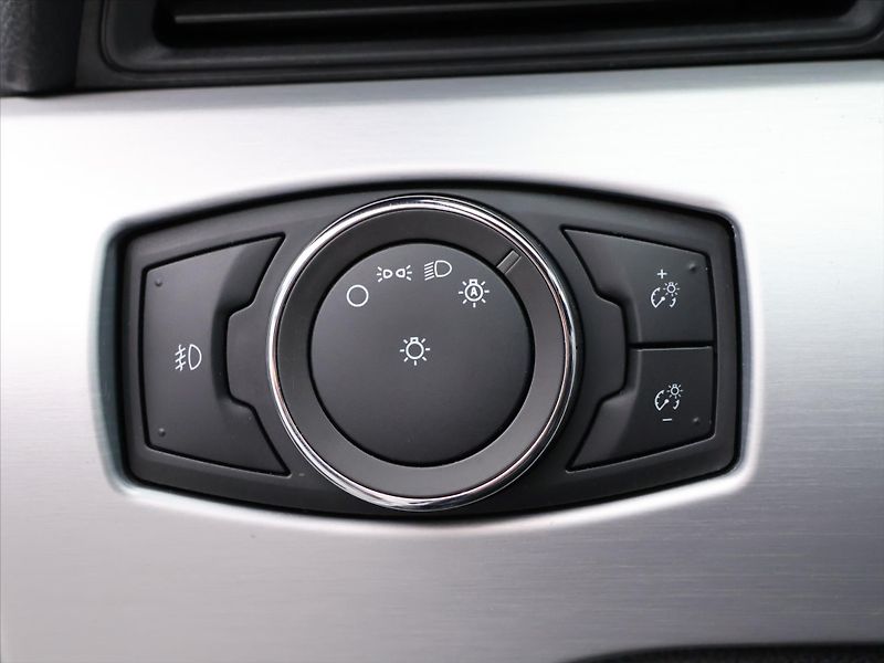 Ford Mustang 5,0 5.0 TI-VCT 324kW V8 GT CZ - fotka 15 z 36