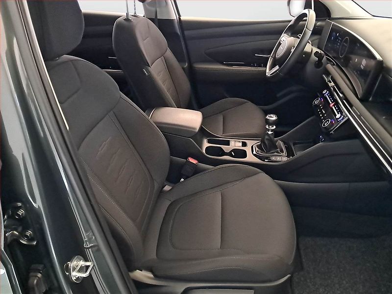 Hyundai Tucson (2024) 1.6 T-GDI 48V MHEV - fotka 9 z 22