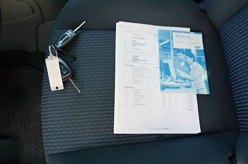 Ford C-MAX (2012) TREND 1,6i 77 kW - fotka 32 z 40