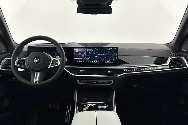 BMW X5 xDrive40d - fotka 12 z 21