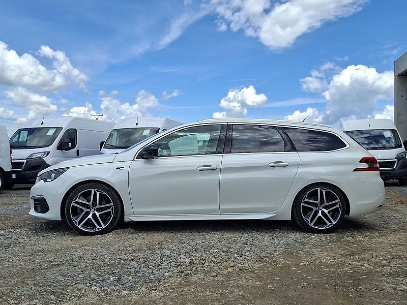 Peugeot 308 SW GT 1,6 THP 205k M6 - fotka 4 z 29