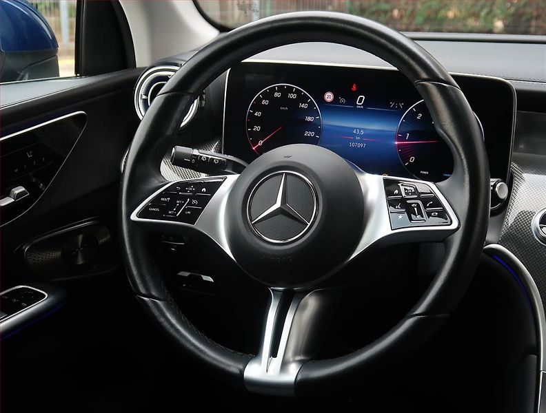 Mercedes-Benz GLC (2022) 220 d 4MATIC - fotka 17 z 22