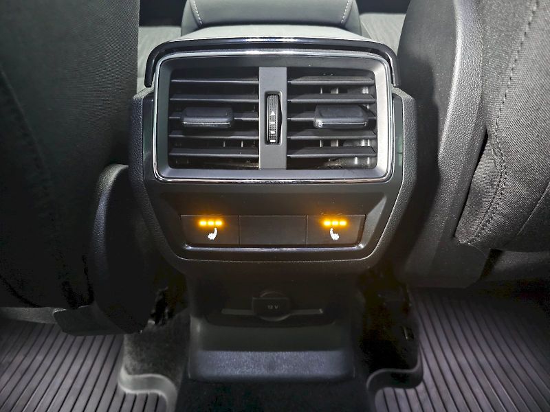 Škoda Karoq (2019) 1.5TSI 110kW  STYLE DSG TAŽNÉ - fotka 28 z 33