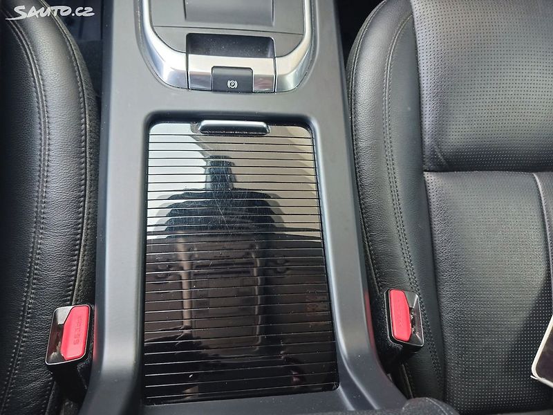 Land Rover Discovery Sport 2.0 HSE 180AUT. - fotka 36 z 43