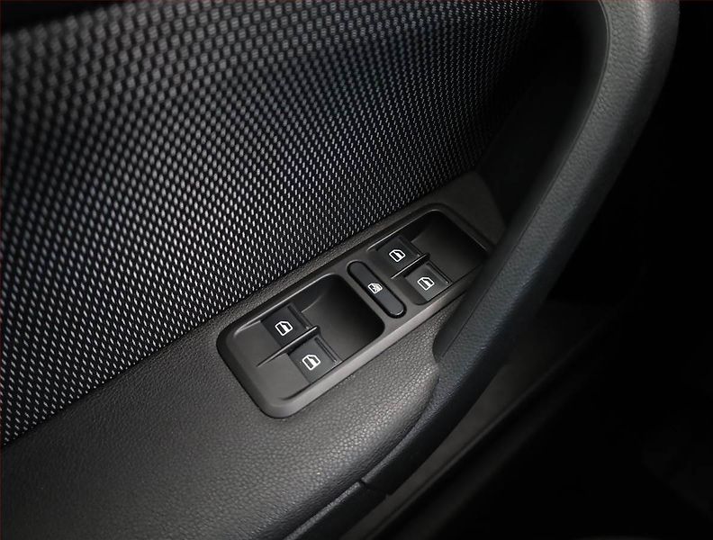 Škoda Yeti (2010) 1.4 TSI, Navi, Tempomat - fotka 15 z 18