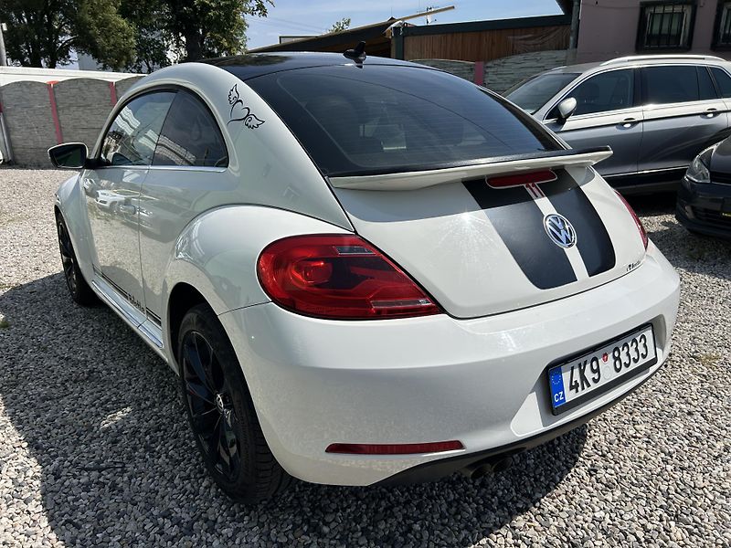 Volkswagen Beetle (2014) 2.0Tdi 103KW DSG 131tis km - fotka 9 z 35