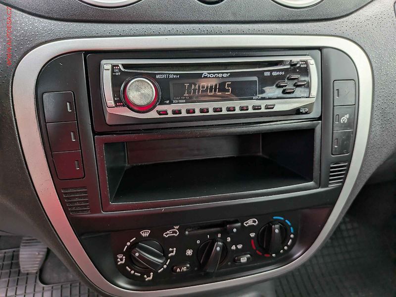 Citroën C3 (2008) 1.1i, AC - fotka 10 z 11
