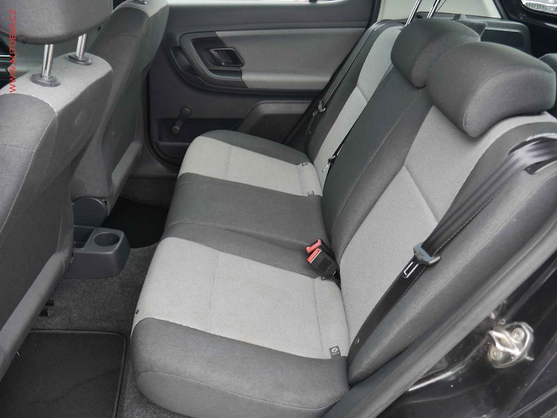 Škoda Fabia (2011) 1.2i, ČR, AC - fotka 10 z 12