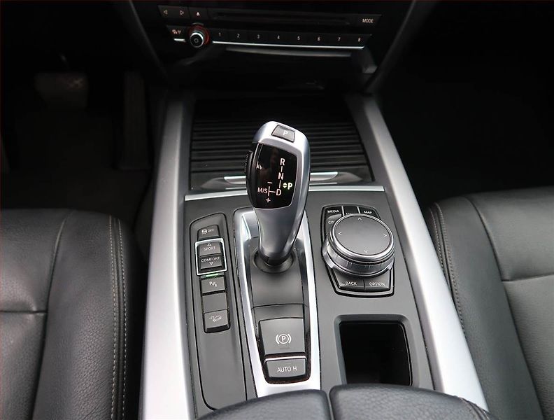 BMW X5 (2018) xDrive30d - fotka 13 z 26