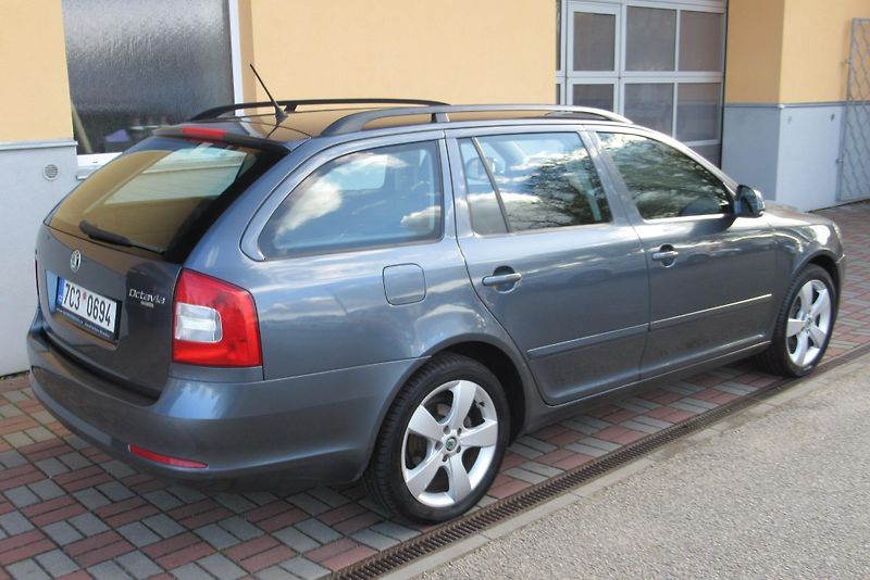 Škoda Octavia 1.6 TDi AUT. KLIMA SADA KOL - fotka 5 z 31