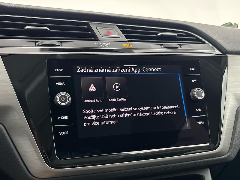 Volkswagen Touran Comfortline DSG - fotka 26 z 29