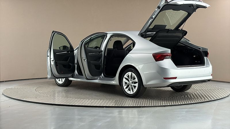 Škoda Octavia 1.0 TSI Style - fotka 7 z 25