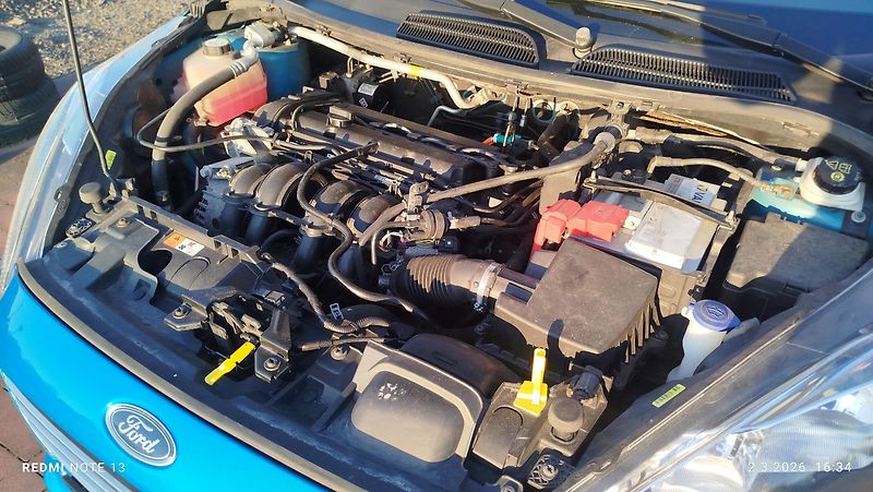 Ford Fiesta (2013) 1.25 16v  60 kw top stav - fotka 28 z 28