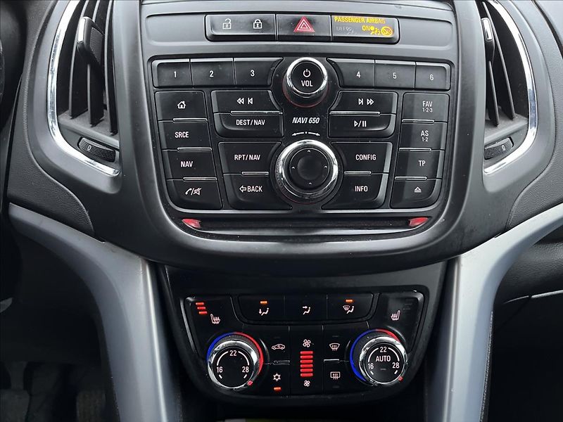 Opel Zafira 1,6 CDTi 100KW TOURER 2xKOLA - fotka 18 z 39